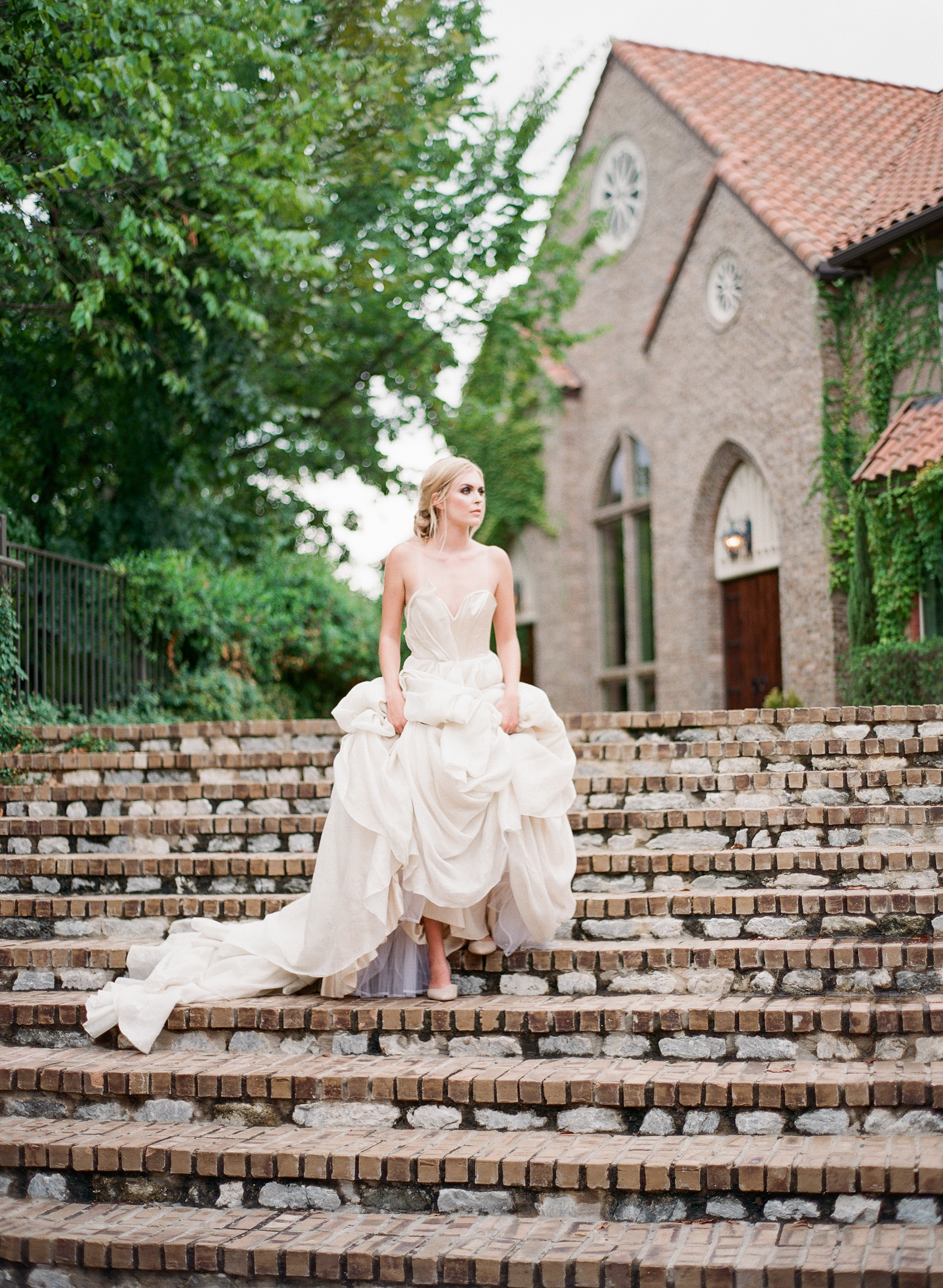 Moody Wedding Inspiration At Aristide Events In Texas The Ganeys