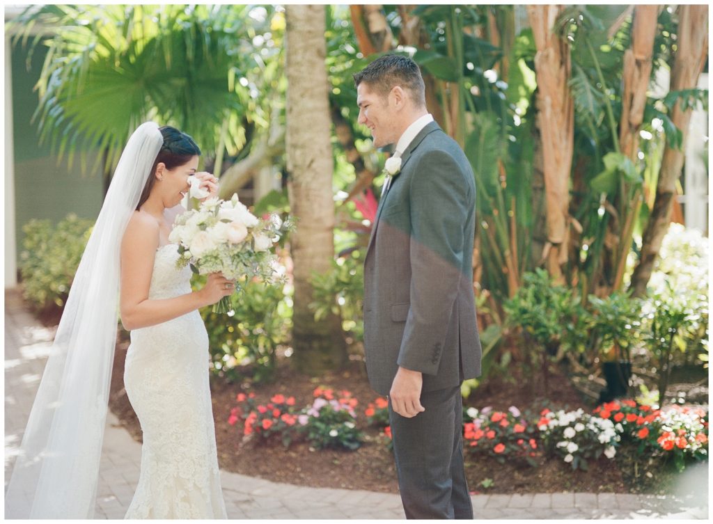 17 reasons to do a first look at your wedding