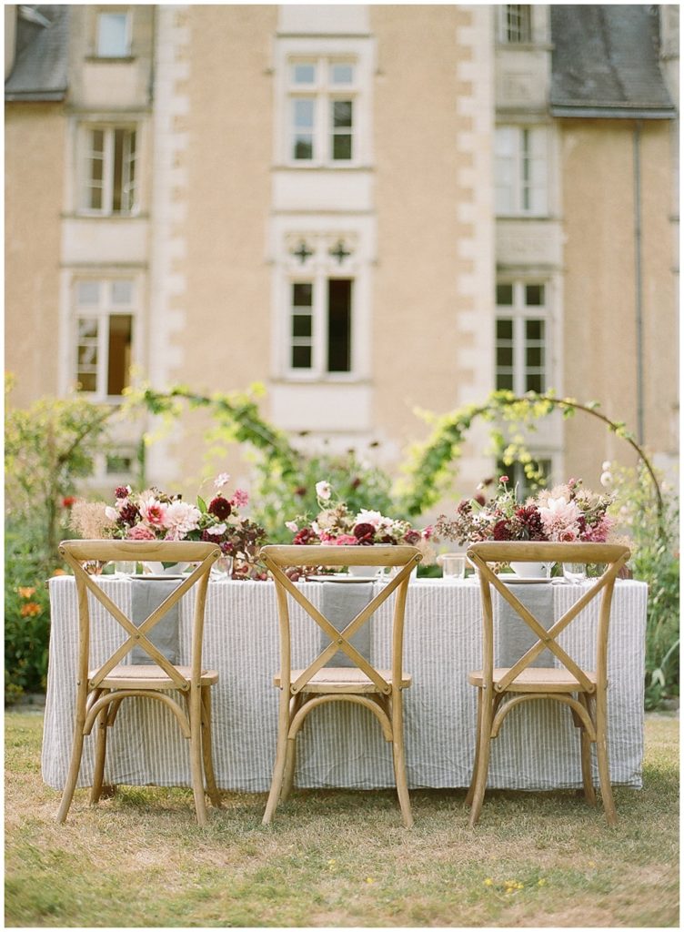 Outdoor wedding reception at French Chateau || The Ganeys