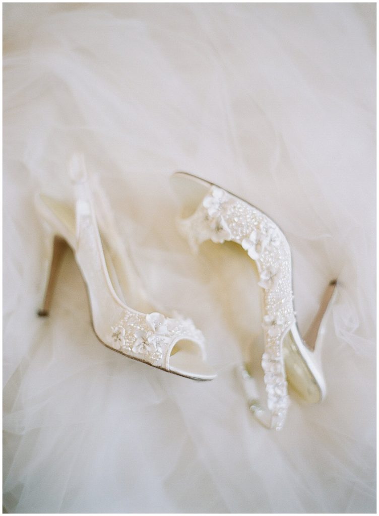 White lace wedding heels || The Ganeys