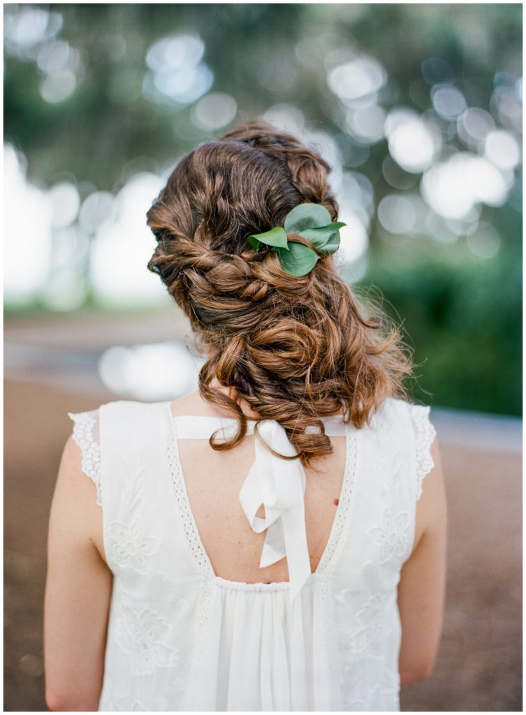 Loose bridal braid by Lasting Luxe || The Ganeys