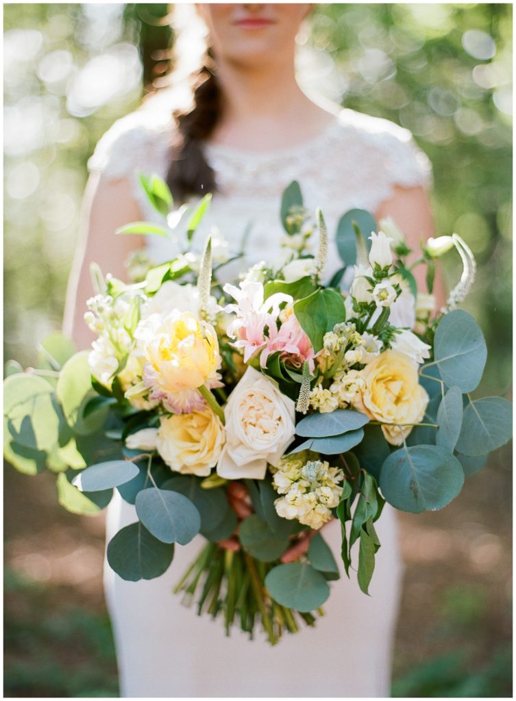 Yellow and blush wedding bouquet || The Ganeys