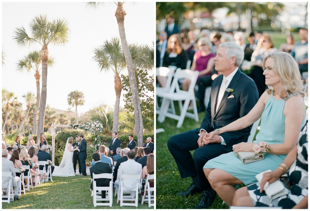 Ceremony on the lawn at Carlouel Yacht Club