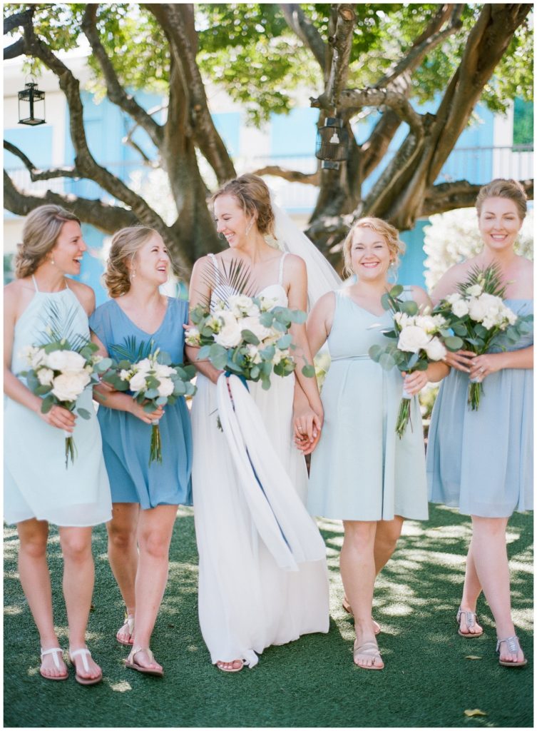 Shades of blue bridesmaids dresses || The Ganeys
