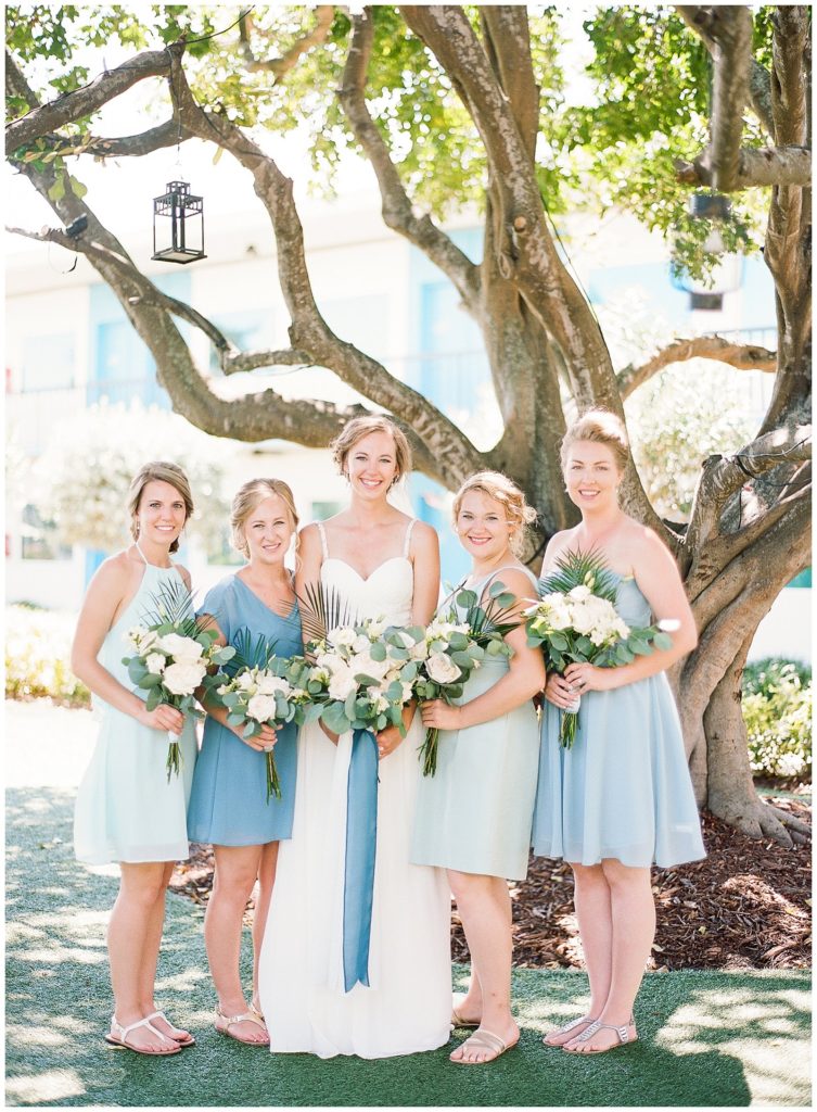 Mismatched bridesmaids in blue || The Ganeys