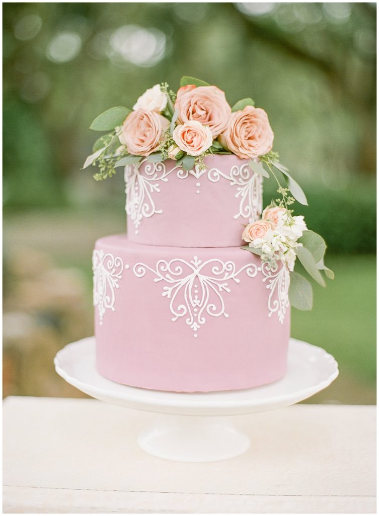 Mauve wedding cake by J'aime Cakes || The Ganeys