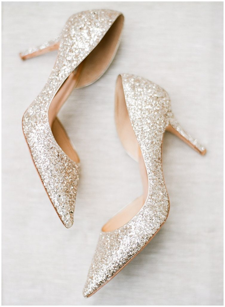 Badgley Mischka sparkle heels for wedding || The Ganeys