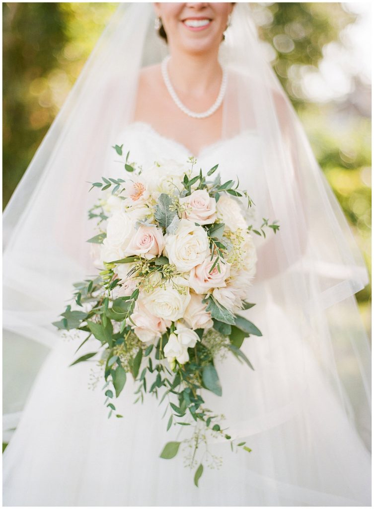 White and blush cascading bouquet with greenery || The Ganeys