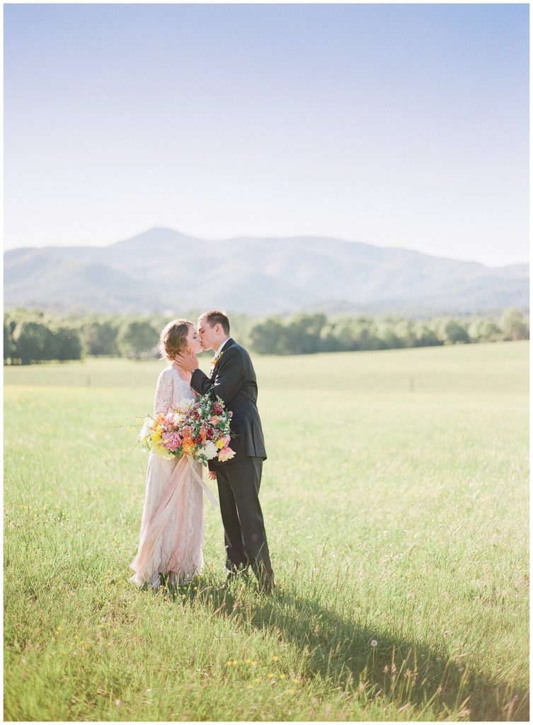 Amherst VA Wedding Photos || The Ganeys