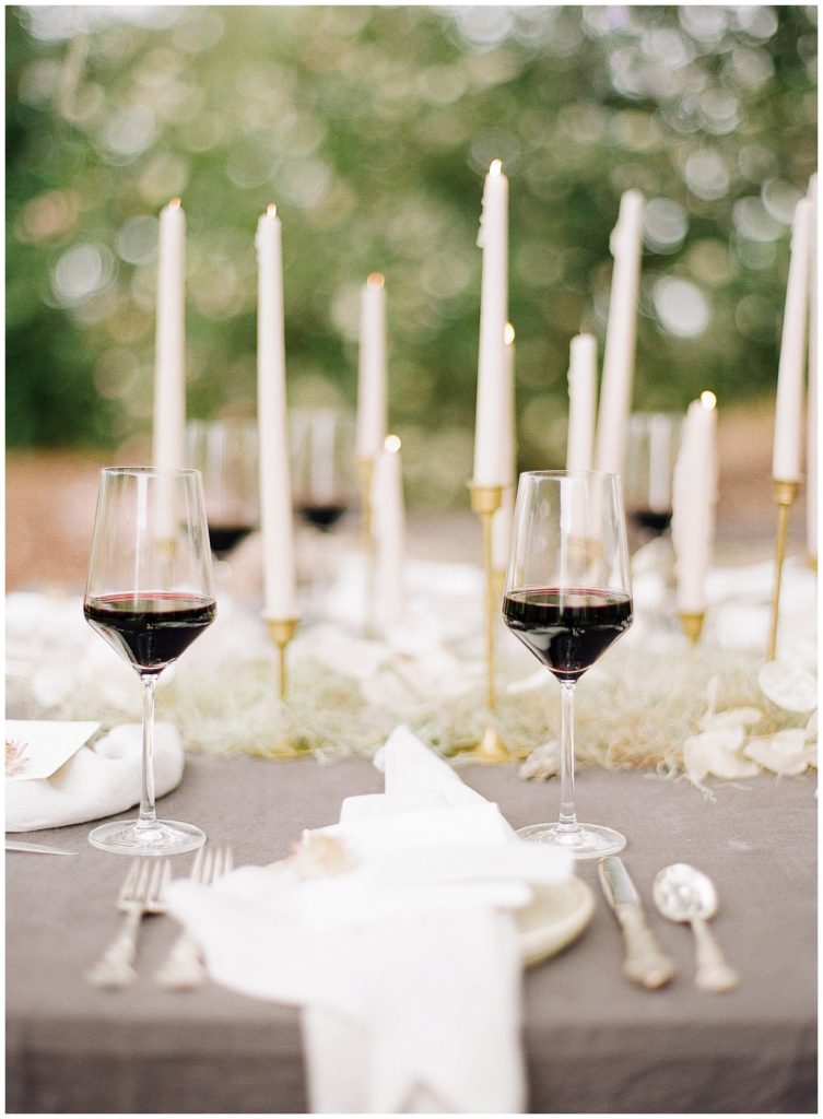 Moody wedding tablescape by East Made Event Co || The Ganeys