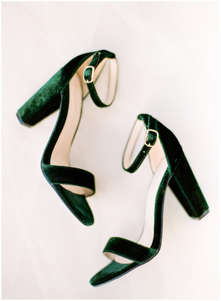 Emerald green velvet wedding shoes from Lulu's || The Ganeys