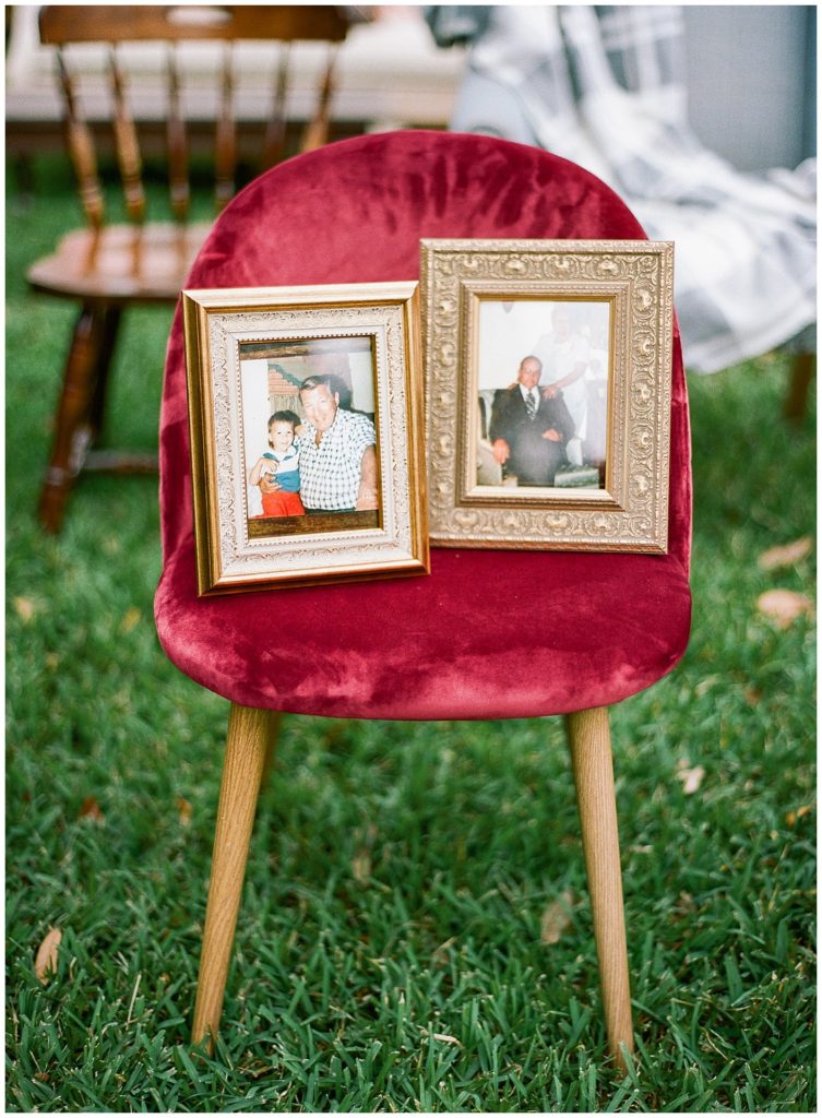 Include photos of your loved ones at the wedding ceremony || The Ganeys
