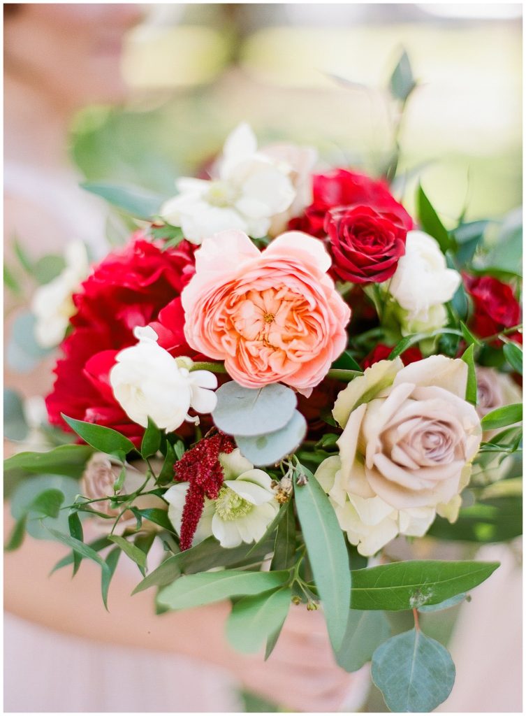 Red, blush and white bouquet by FH Events || The Ganeys