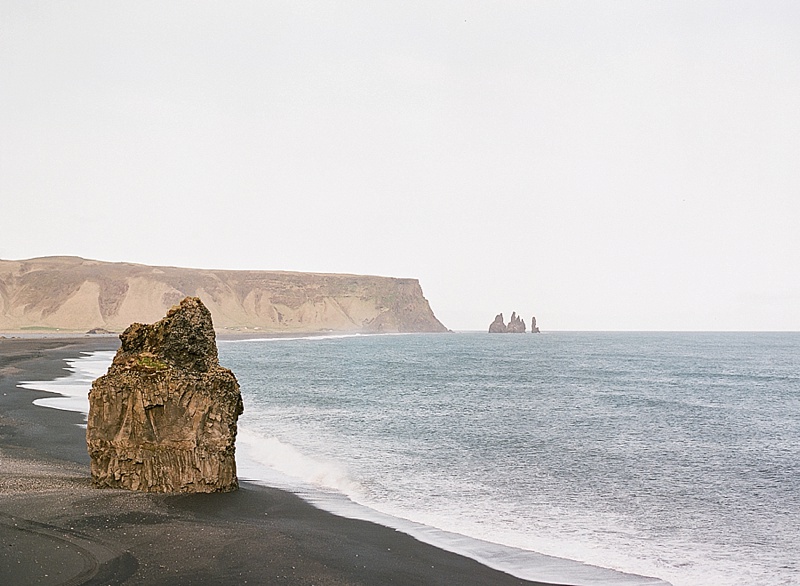 Iceland coast engagement photos