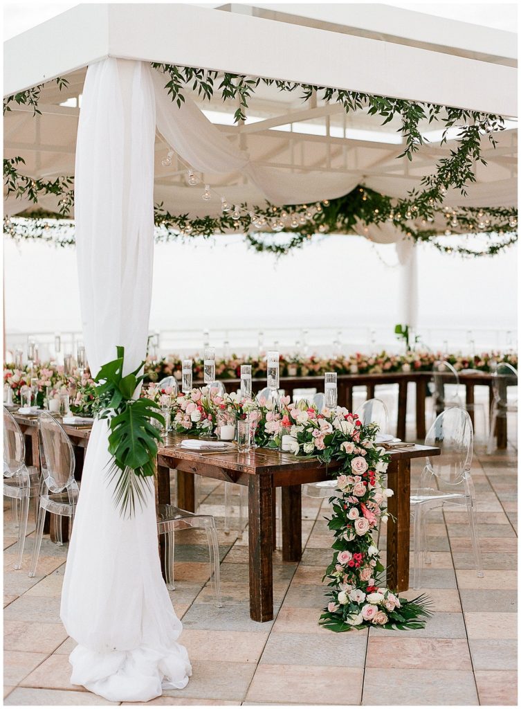 Tropical floral garland at The Don CeSar with Tres Chic Southern Weddings and FH Events || The Ganeys
