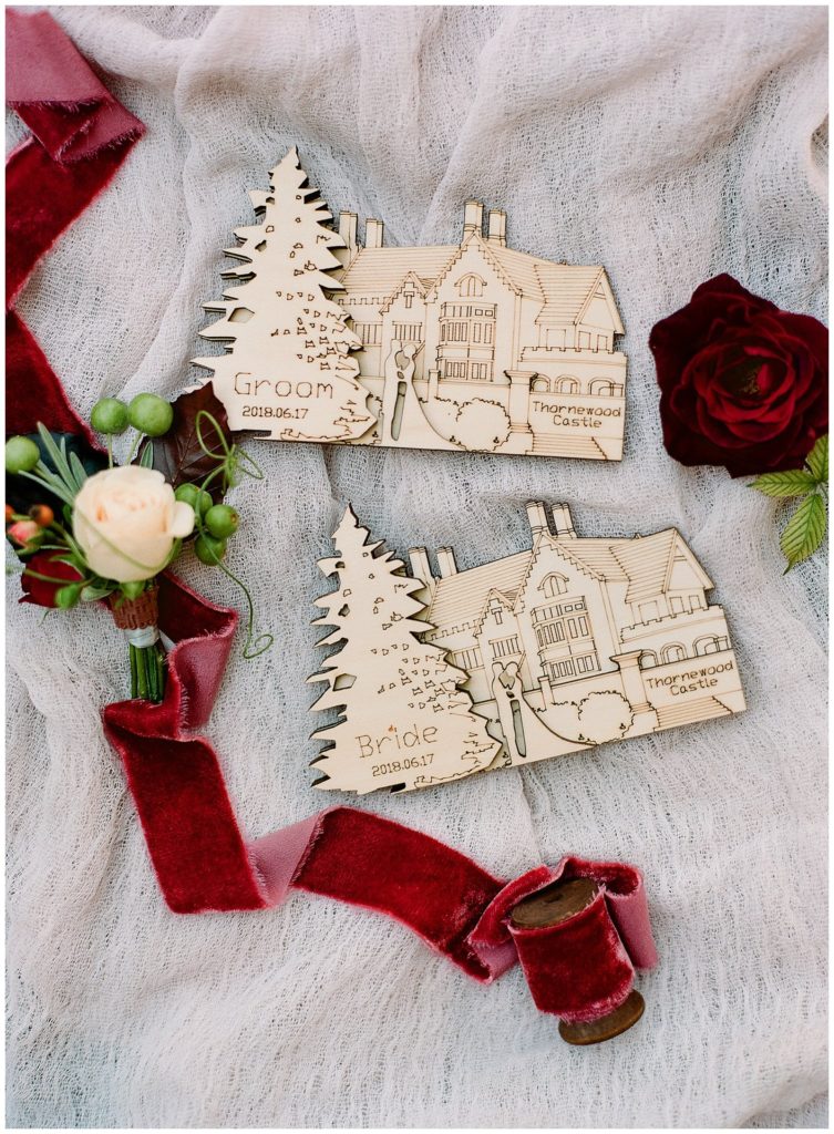 Wooden wedding name cards and favors || The Ganeys