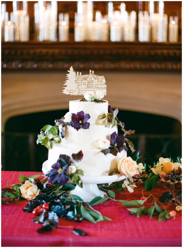 Elegant white wedding cake by New Renaissance Cakes for Thornewood Castle Wedding || The Ganeys