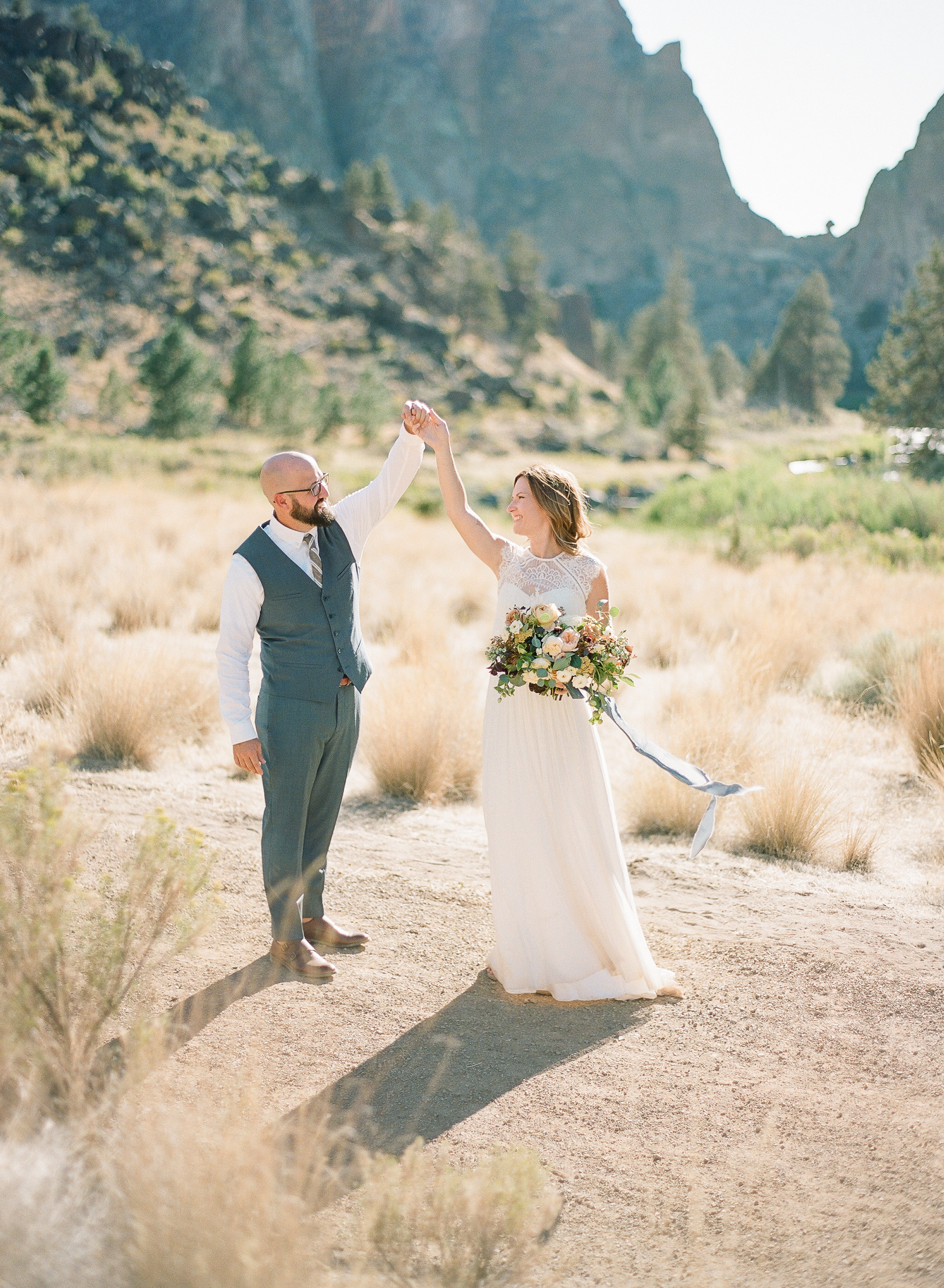 Smith Rock State Park Elopement Photos || The Ganeys