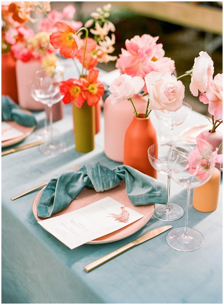 Colorful tablescape for bright spring wedding at Christiansons Nursery in Seattle with Gather Design Company || The Ganeys