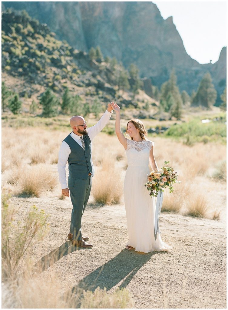 Oregon Elopement with BHLDN wedding dress || The Ganeys