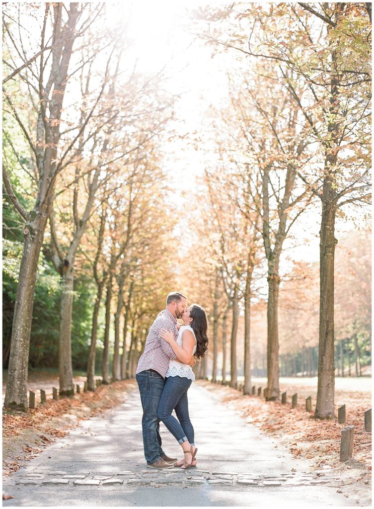 Fall in Paris Engagement Photos || The Ganeys