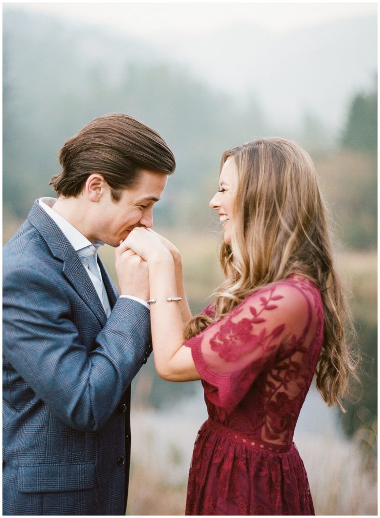Fall engagement session in Napa at Calistoga Ranch || The Ganeys