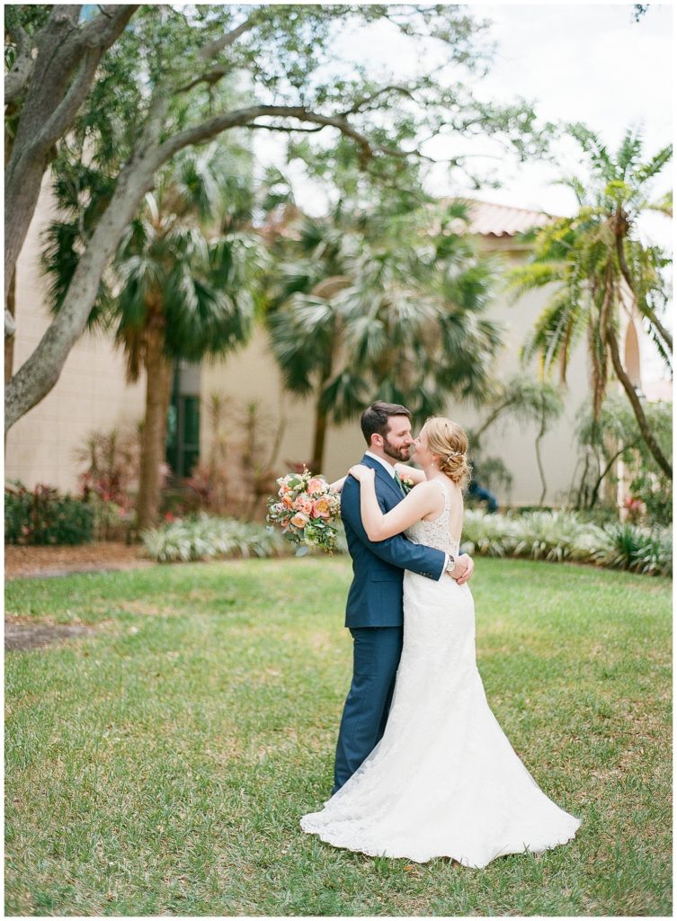 Museum of Fine Arts in St. Pete wedding || The Ganeys