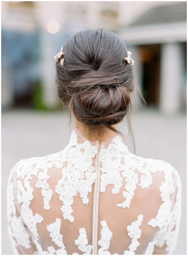 Low bun hairstyle for bride by Yessie Libby || The Ganeys