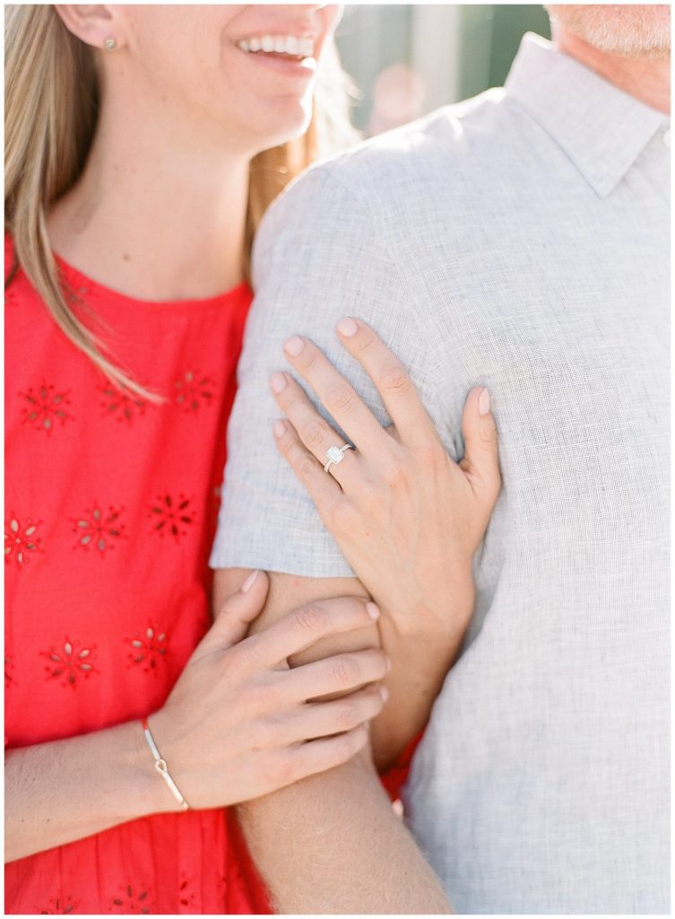 Red top with jeans engagement session outfit || The Ganeys