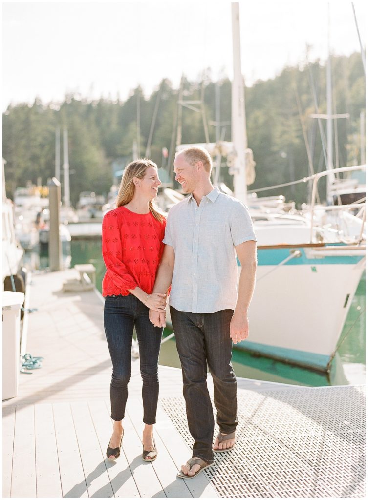 Marina engagement photos in Hood Canal || The Ganeys