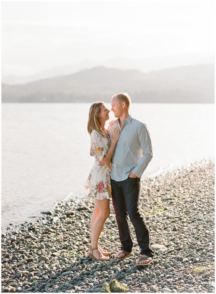 White floral dress engagement photos in Hood Canal || The Ganeys