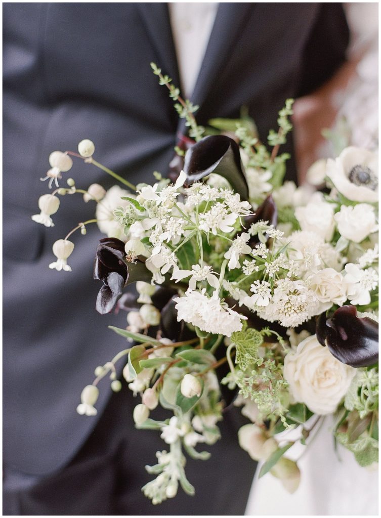 Black and white wedding bouquet from Gather Design Company for SF City Hall Wedding || The Ganeys