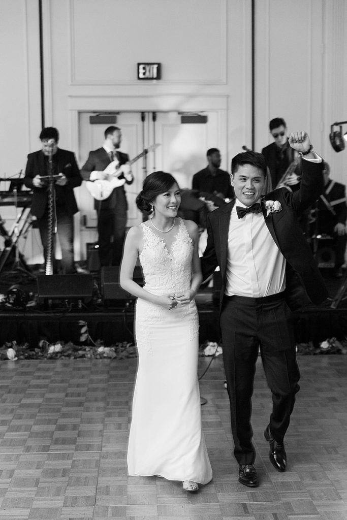 Bride and groom thank guests at wedding at Silverado Resort || The Ganeys