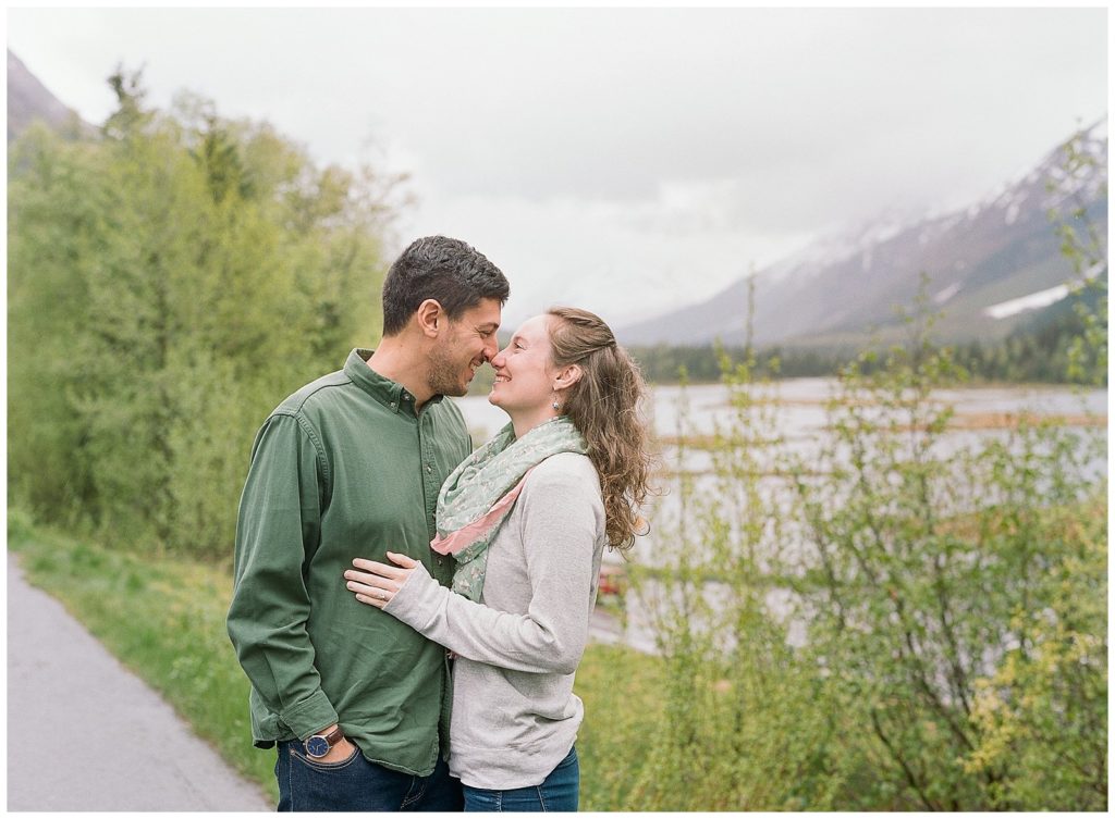 engagement photos in Alaska