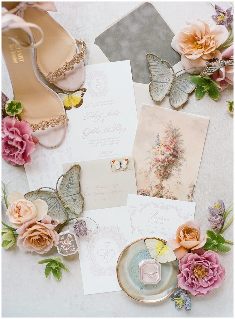 Vintage butterfly wedding invitation by Grey & Cake || The Ganeys