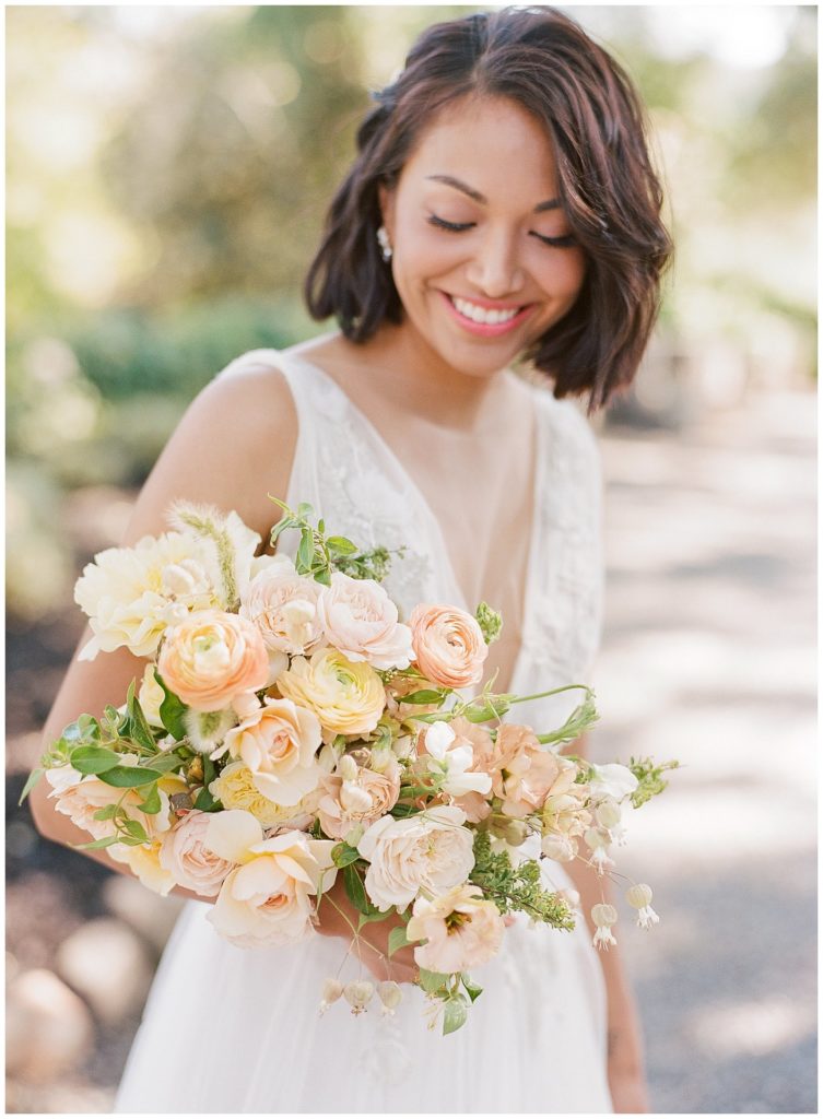 Citrus toned wedding bouquet by Gather Design Company for Annadel Estate Winery Wedding || The Ganeys