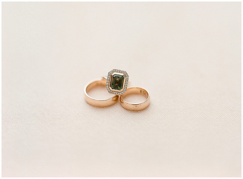 emerald engagement ring with gold band