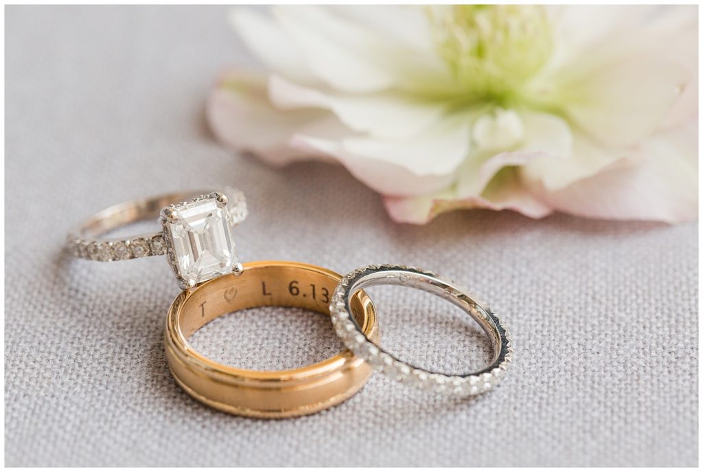 rings engraved with wedding date