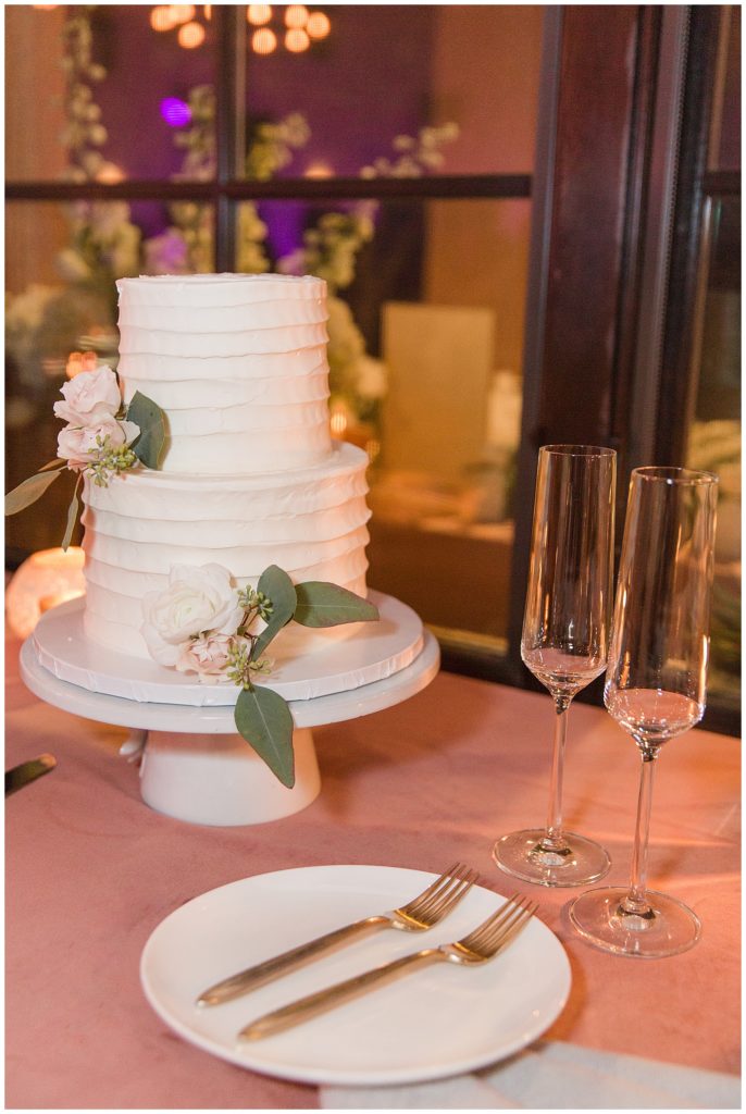 girl and the fig wedding cake