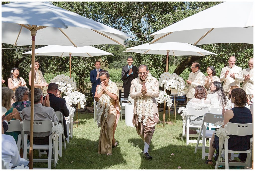 Wedding ceremony on the lawn at Arista Winery in Healdsburg 
