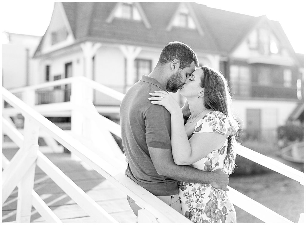 engagement photos in the venice canals LA